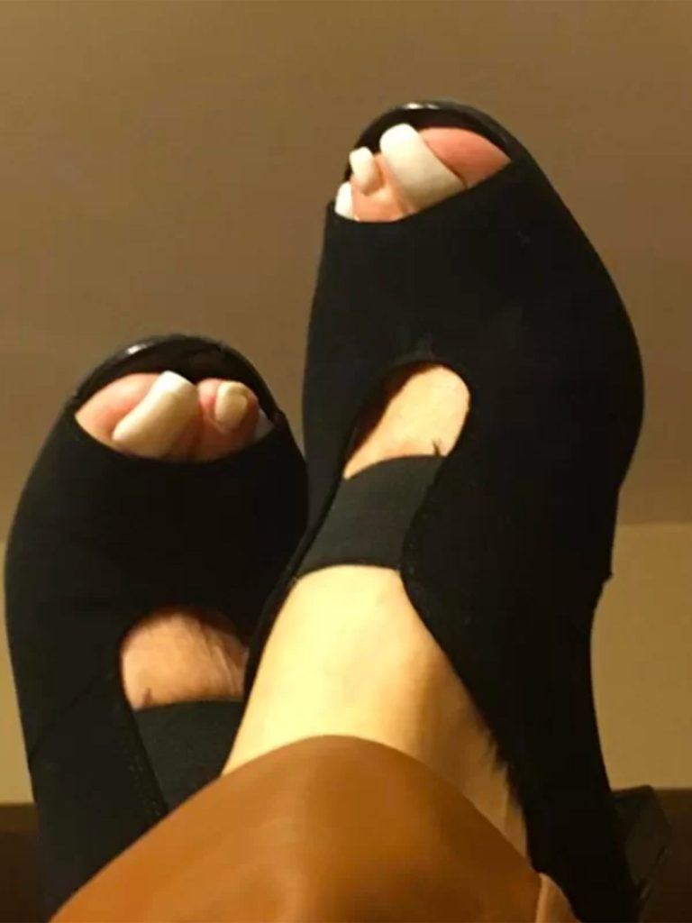 Feet of Me's Feet